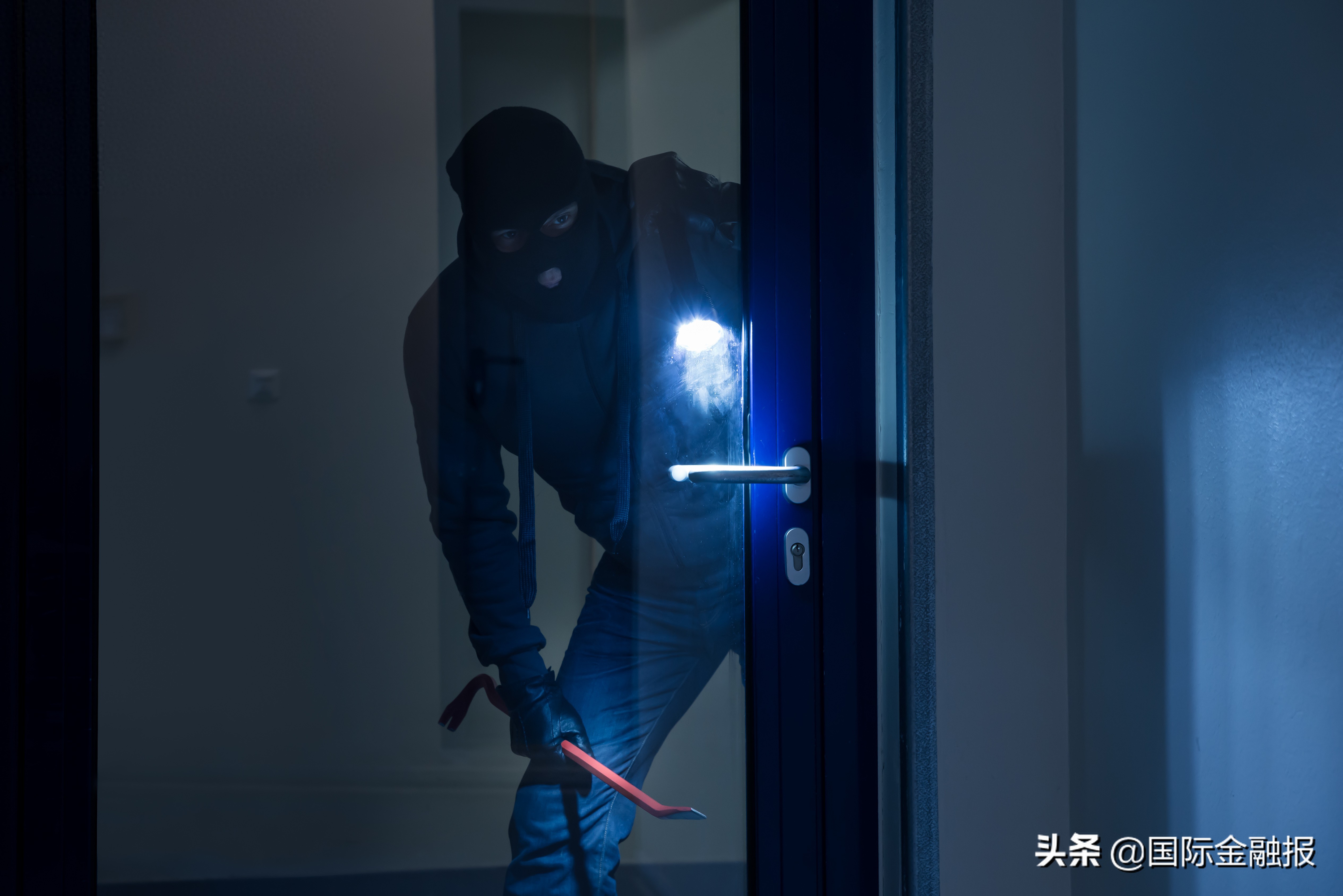 借钱炒股亏了算你的，赚了给我利息就好，结果本金没了